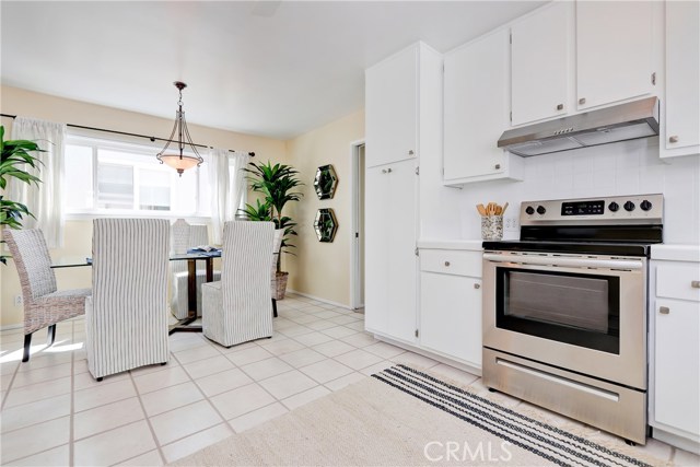 1221 Stanford Avenue, Redondo Beach, California 90278, 3 Bedrooms Bedrooms, ,2 BathroomsBathrooms,Residential,Sold,Stanford,SB19233175