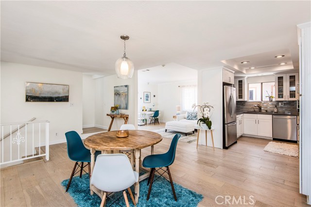 208 Juanita Avenue, Redondo Beach, California 90277, 3 Bedrooms Bedrooms, ,3 BathroomsBathrooms,Residential,Sold,Juanita,SB18196723