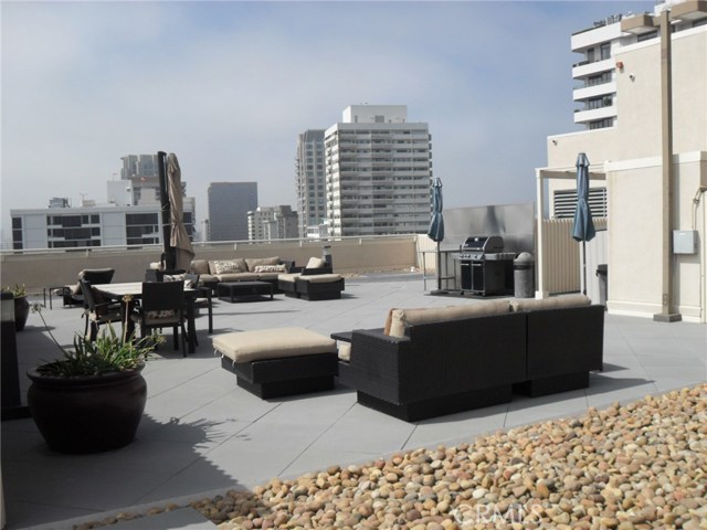 2 Bed Home for Sale in Los Angeles, California