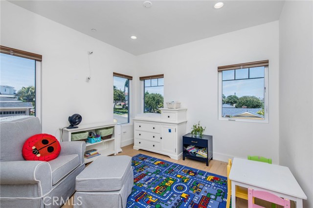 1325 Gertruda Avenue, Redondo Beach, California 90277, 5 Bedrooms Bedrooms, ,4 BathroomsBathrooms,Residential,Sold,Gertruda,SB20095721