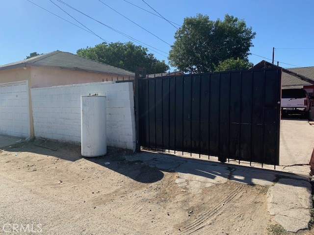 3 Bed Home for Sale in Compton, California