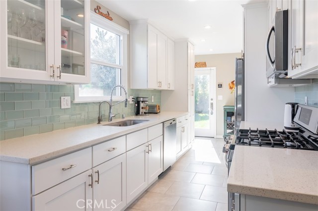 1426 Marine Avenue, Manhattan Beach, California 90266, 2 Bedrooms Bedrooms, ,1 BathroomBathrooms,Residential,Sold,Marine,SB18274814