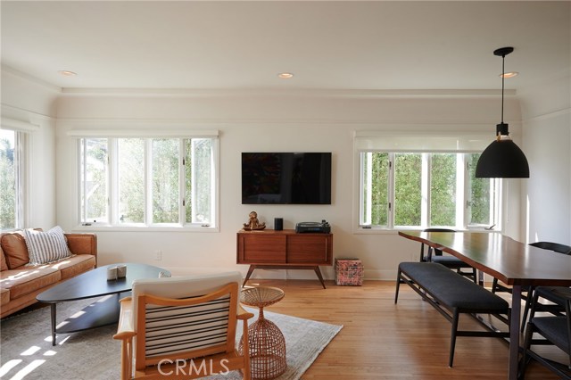 925 15th Place, Hermosa Beach, California 90254, 2 Bedrooms Bedrooms, ,1 BathroomBathrooms,Residential,Sold,15th,SB20221985