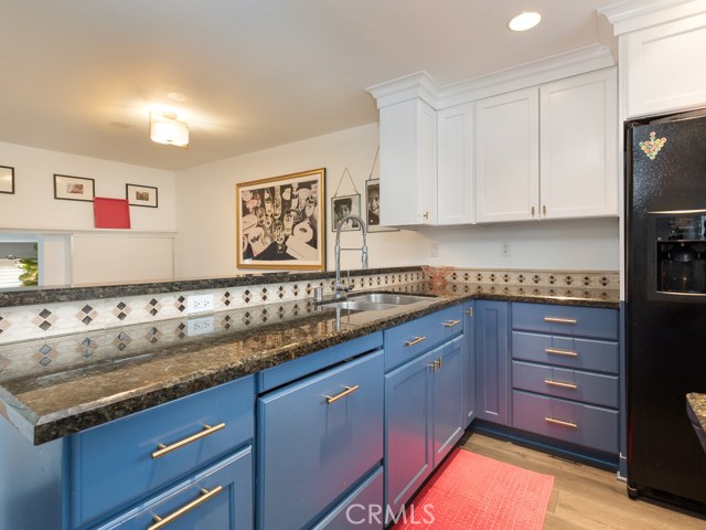 2112 Warfield Avenue, Redondo Beach, California 90278, 2 Bedrooms Bedrooms, ,2 BathroomsBathrooms,Residential,Sold,Warfield,SB19176207