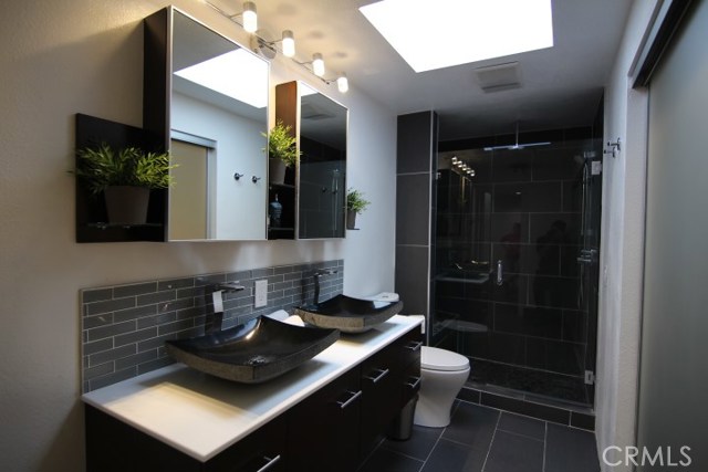 2200 Mathews Avenue, Redondo Beach, California 90278, 3 Bedrooms Bedrooms, ,2 BathroomsBathrooms,Residential,Sold,Mathews,SB17088942