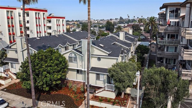 208 Catalina Avenue, Redondo Beach, California 90277, 3 Bedrooms Bedrooms, ,2 BathroomsBathrooms,Residential,Sold,Catalina,SB20172494