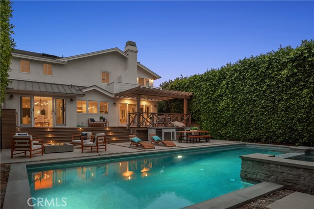 933 9th Street, Manhattan Beach, California 90266, 4 Bedrooms Bedrooms, ,2 BathroomsBathrooms,Residential,Sold,9th,SB21112500