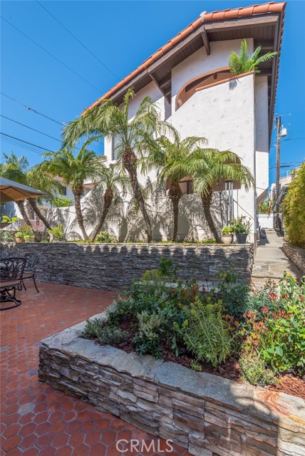 619 Avenue B, Redondo Beach, California 90277, 5 Bedrooms Bedrooms, ,3 BathroomsBathrooms,Residential,Sold,Avenue B,SB21044524