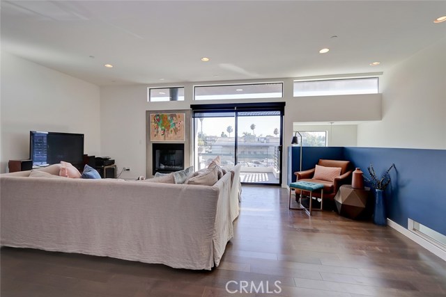 1773 Mathews Avenue, Manhattan Beach, California 90266, 3 Bedrooms Bedrooms, ,2 BathroomsBathrooms,Residential,Sold,Mathews,SB19238743