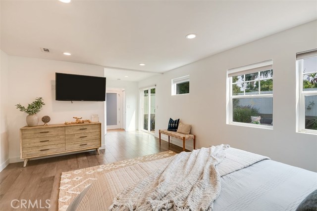 3528 Maple Avenue, Manhattan Beach, California 90266, 3 Bedrooms Bedrooms, ,2 BathroomsBathrooms,Residential,Sold,Maple,SB20187420