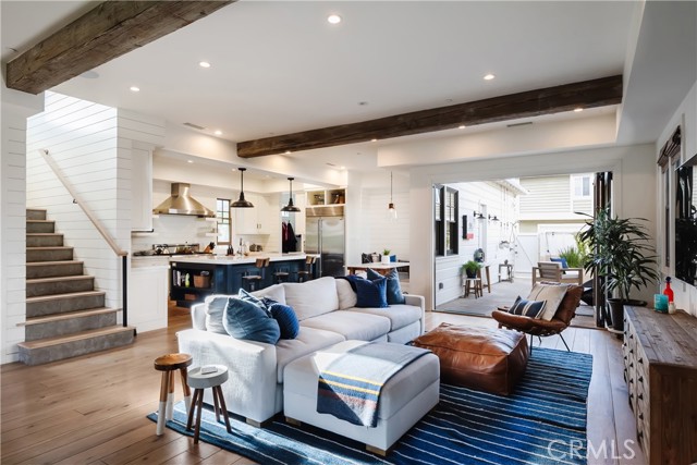 539 23rd Street, Manhattan Beach, California 90266, 5 Bedrooms Bedrooms, ,2 BathroomsBathrooms,Residential,Sold,23rd,SB21059502