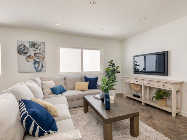 1136 2nd Street, Hermosa Beach, California 90254, 4 Bedrooms Bedrooms, ,3 BathroomsBathrooms,Residential,Sold,2nd,SB19115231