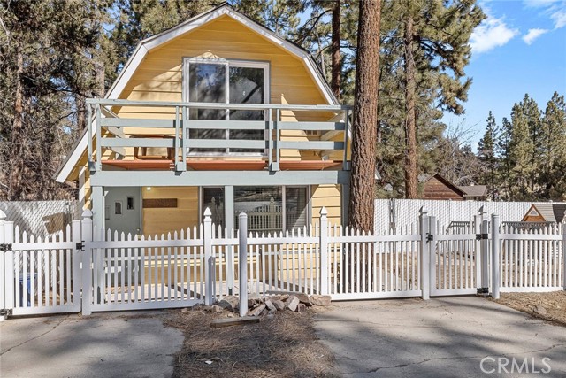 Detail Gallery Image 1 of 1 For 339 E Big Bear Bld, –,  CA 92314 - 2 Beds | 1 Baths