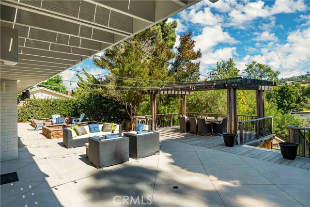 34 Empty Saddle Lane, Rolling Hills Estates, California 90274, 4 Bedrooms Bedrooms, ,2 BathroomsBathrooms,Residential,Sold,Empty Saddle,PV20151893