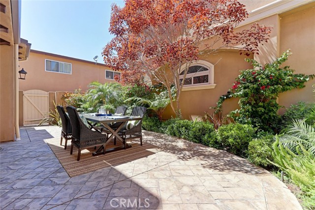 2419 Huntington Lane, Redondo Beach, California 90278, 4 Bedrooms Bedrooms, ,3 BathroomsBathrooms,Residential,Sold,Huntington,SB20180738