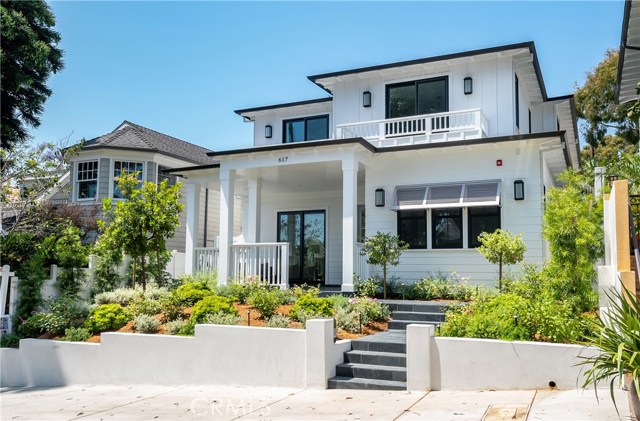 617 31st Street, Manhattan Beach, California 90266, 7 Bedrooms Bedrooms, ,2 BathroomsBathrooms,Residential,Sold,31st,SB20084953
