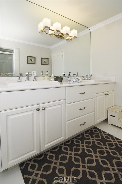 32 Harbor Sight Drive, Rolling Hills Estates, California 90274, 6 Bedrooms Bedrooms, ,2 BathroomsBathrooms,Residential,Sold,Harbor Sight,PV20212082