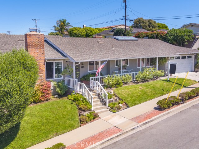 524 Meadows Avenue, Manhattan Beach, California 90266, 4 Bedrooms Bedrooms, ,3 BathroomsBathrooms,Residential,Sold,Meadows,SB20085070