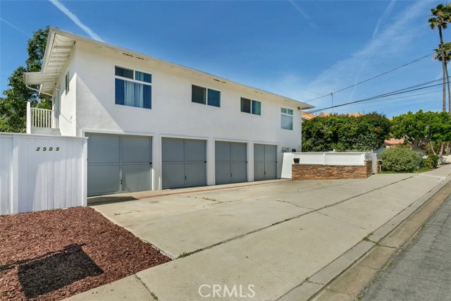 2505 Phelan Lane, Redondo Beach, California 90278, ,Residential Income,Sold,Phelan,SB20041819