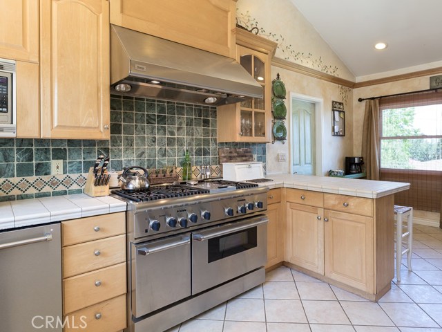 8 Hitching Post Drive, Rolling Hills Estates, California 90274, 4 Bedrooms Bedrooms, ,3 BathroomsBathrooms,Residential,Sold,Hitching Post,PV19180515