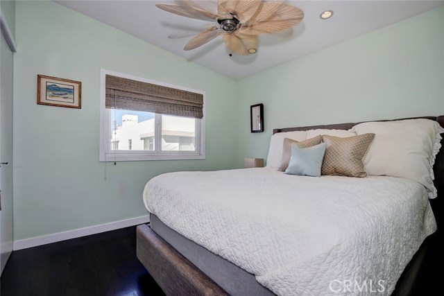 417 27th Street, Manhattan Beach, California 90266, 3 Bedrooms Bedrooms, ,1 BathroomBathrooms,Residential,Sold,27th,SB21023616