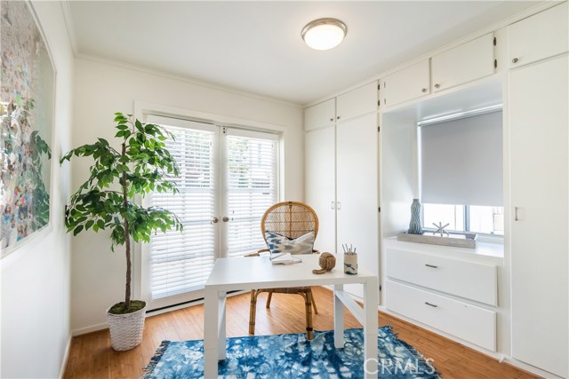 325 4th Street, Manhattan Beach, California 90266, 2 Bedrooms Bedrooms, ,1 BathroomBathrooms,Residential,Sold,4th,SB19080126