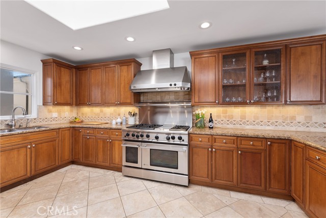 3104 Alma Avenue, Manhattan Beach, California 90266, 3 Bedrooms Bedrooms, ,4 BathroomsBathrooms,Residential,Sold,Alma,SB21051698