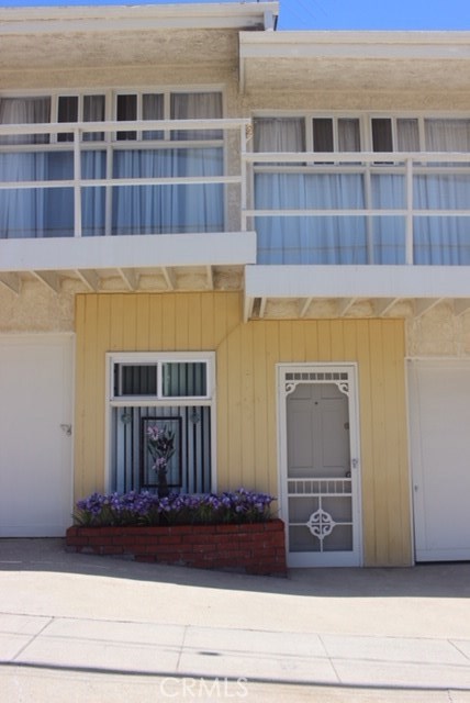 810 Ocean Drive, Hermosa Beach, California 90254, ,Residential Income,Sold,Ocean,SB18151933