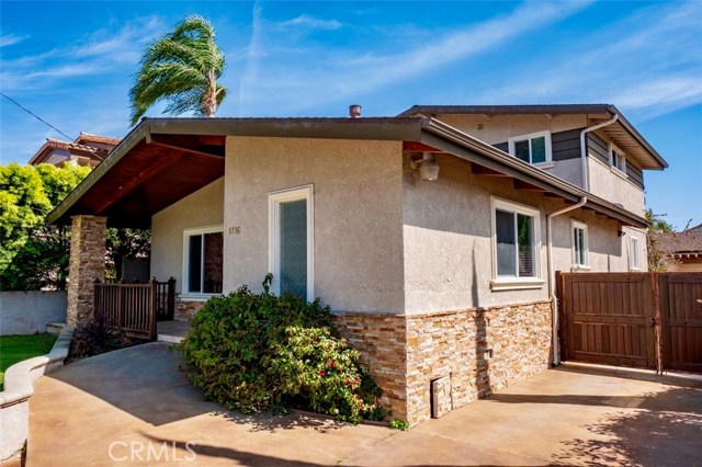 1716 11th Street, Manhattan Beach, California 90266, 3 Bedrooms Bedrooms, ,2 BathroomsBathrooms,Residential,Sold,11th,SB18082094