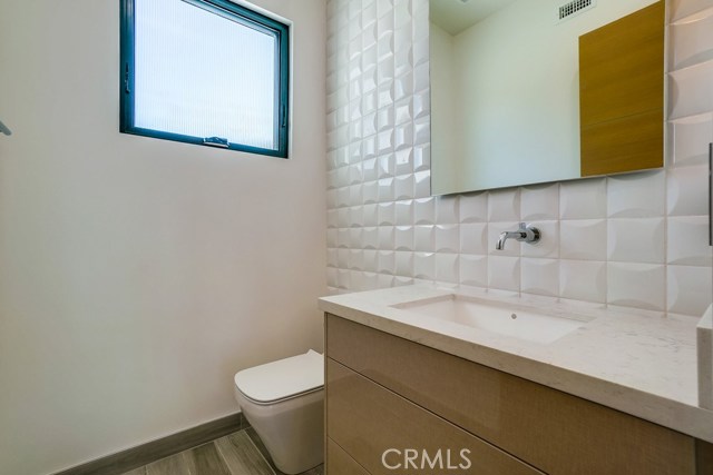 521 Helberta Avenue, Redondo Beach, California 90277, 4 Bedrooms Bedrooms, ,3 BathroomsBathrooms,Residential,Sold,Helberta,SB19088015