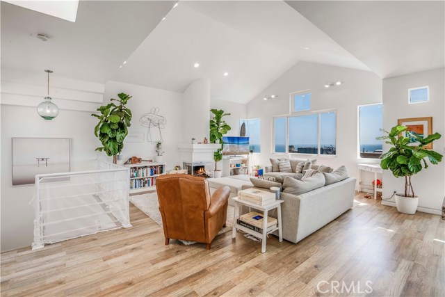 4216 Highland Avenue, Manhattan Beach, California 90266, 2 Bedrooms Bedrooms, ,2 BathroomsBathrooms,Residential,Sold,Highland,SB20133464