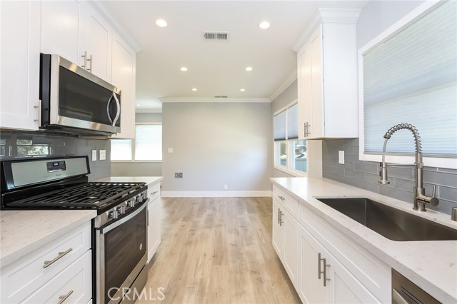 2803 McBain Avenue, Redondo Beach, California 90278, 3 Bedrooms Bedrooms, ,2 BathroomsBathrooms,Residential,Sold,McBain,SB17219353