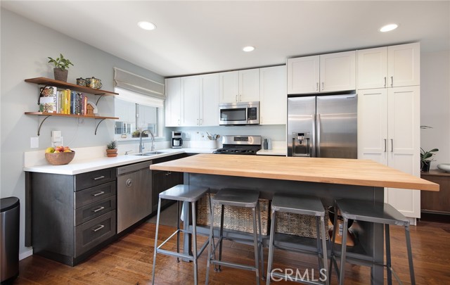 2 Bed Home for Sale in Culver City, California