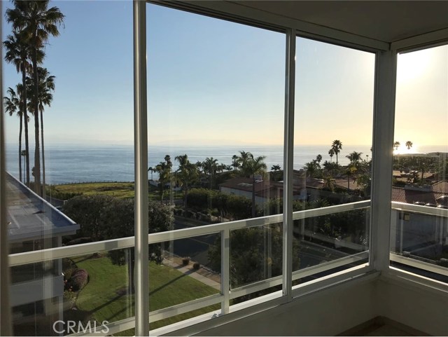 32700 Coastsite Drive, Rancho Palos Verdes, California 90275, 2 Bedrooms Bedrooms, ,Residential,Sold,Coastsite,PV20008485