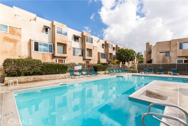 501 Herondo Street, Hermosa Beach, California 90254, 2 Bedrooms Bedrooms, ,2 BathroomsBathrooms,Residential,Sold,Herondo,SB17254181