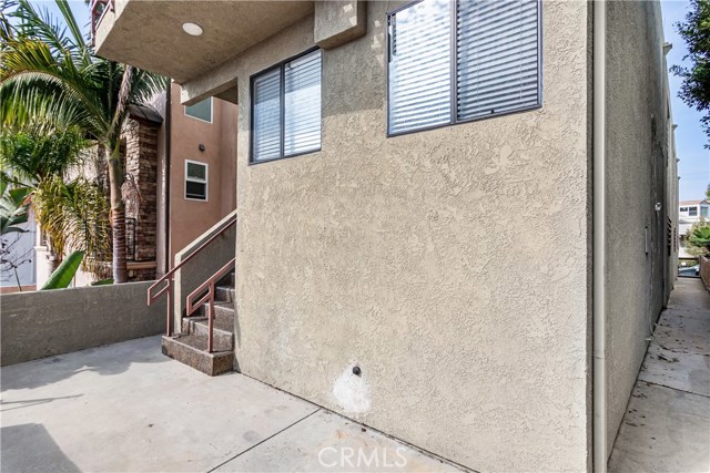 600 1st Street, Hermosa Beach, California 90254, ,Residential Income,Sold,1st,SB19269004