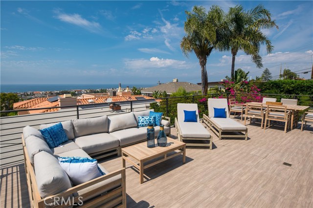 801 Ocean Drive, Hermosa Beach, California 90254, 4 Bedrooms Bedrooms, ,5 BathroomsBathrooms,Residential,Sold,Ocean,SB19222362