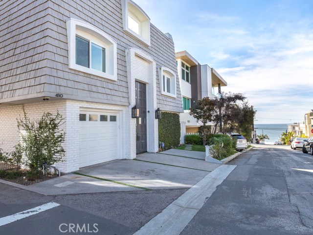 410 31st Street, Manhattan Beach, California 90266, 3 Bedrooms Bedrooms, ,2 BathroomsBathrooms,Residential,Sold,31st,SB20024556