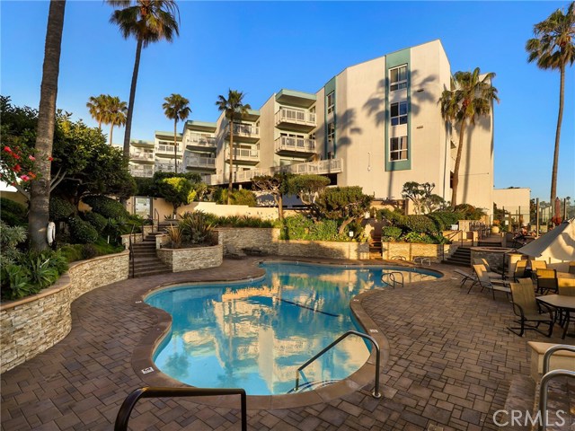 Lovely Pool, Pool Deck and Jacuzzi steps from your door!