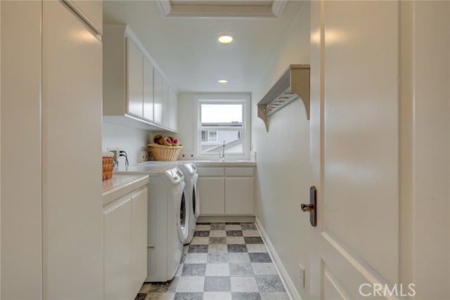 1144 9th Street, Hermosa Beach, California 90254, 5 Bedrooms Bedrooms, ,4 BathroomsBathrooms,Residential,Sold,9th,SB19216948