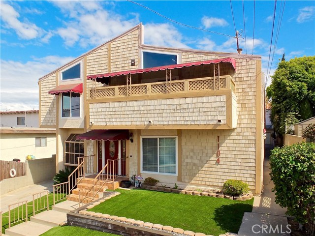 1104 Harkness Lane, Redondo Beach, California 90278, 3 Bedrooms Bedrooms, ,2 BathroomsBathrooms,Residential,Sold,Harkness,PW18238945