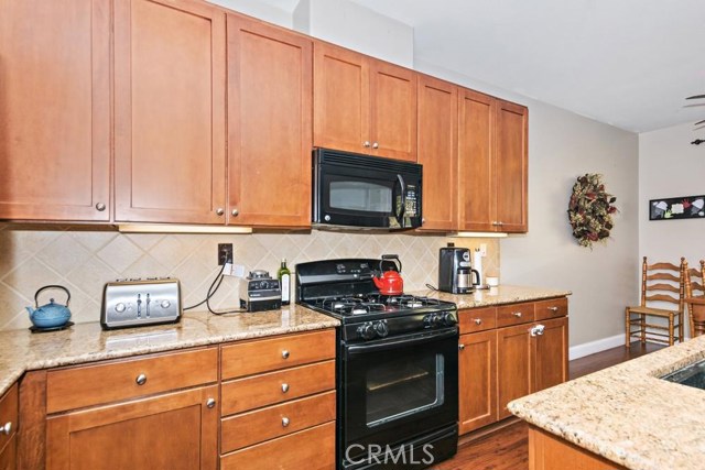 BEAUTIFUL KITCHEN!