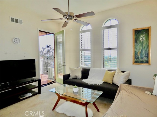 2001 Artesia Boulevard, Redondo Beach, California 90278, 2 Bedrooms Bedrooms, ,1 BathroomBathrooms,Residential,Sold,Artesia,SB20065471