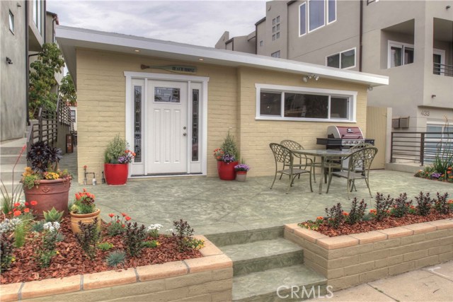 429 Marine Avenue, Manhattan Beach, California 90266, 4 Bedrooms Bedrooms, ,2 BathroomsBathrooms,Residential,Sold,Marine,SB18058472