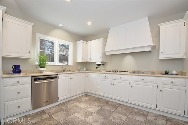 Kitchen with Lots of Storage