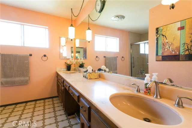 2231 Graham Ave, Redondo Beach, California 90278, 4 Bedrooms Bedrooms, ,3 BathroomsBathrooms,Residential,Sold,Graham Ave,OC17017084