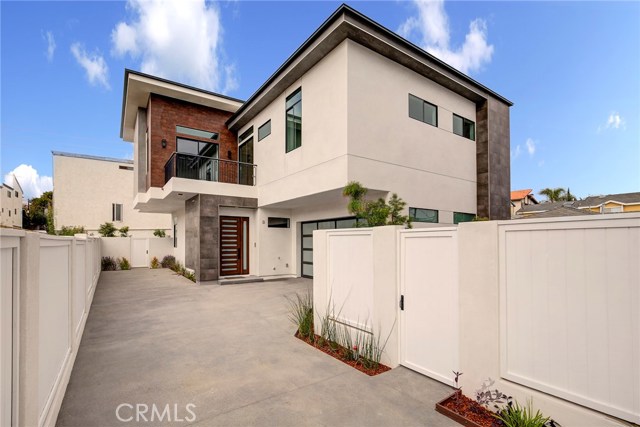1909 Huntington Lane, Redondo Beach, California 90278, 4 Bedrooms Bedrooms, ,3 BathroomsBathrooms,Residential,Sold,Huntington,PV18234490