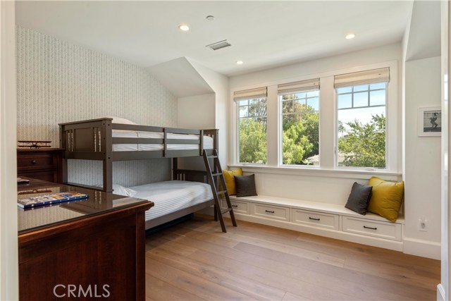 Center bedroom on 2nd floor with en-suite bath