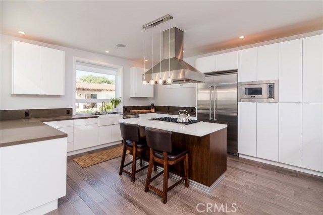 1072 7th Street, Hermosa Beach, California 90254, 4 Bedrooms Bedrooms, ,3 BathroomsBathrooms,Residential,Sold,7th,SB19164165
