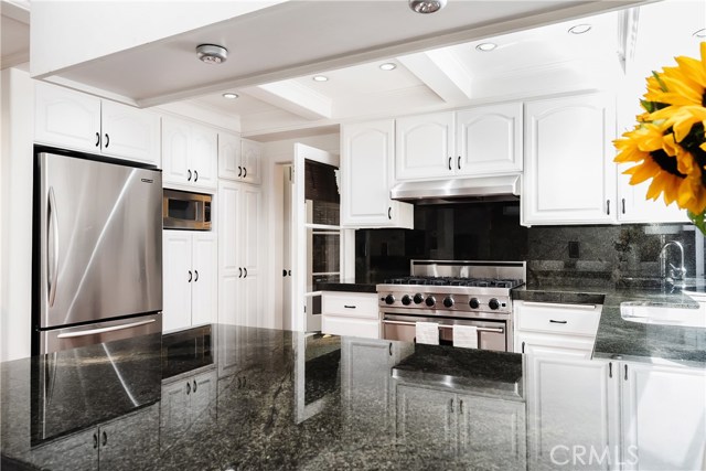 3116 Elm Avenue, Manhattan Beach, California 90266, 3 Bedrooms Bedrooms, ,2 BathroomsBathrooms,Residential,Sold,Elm,SB20160230